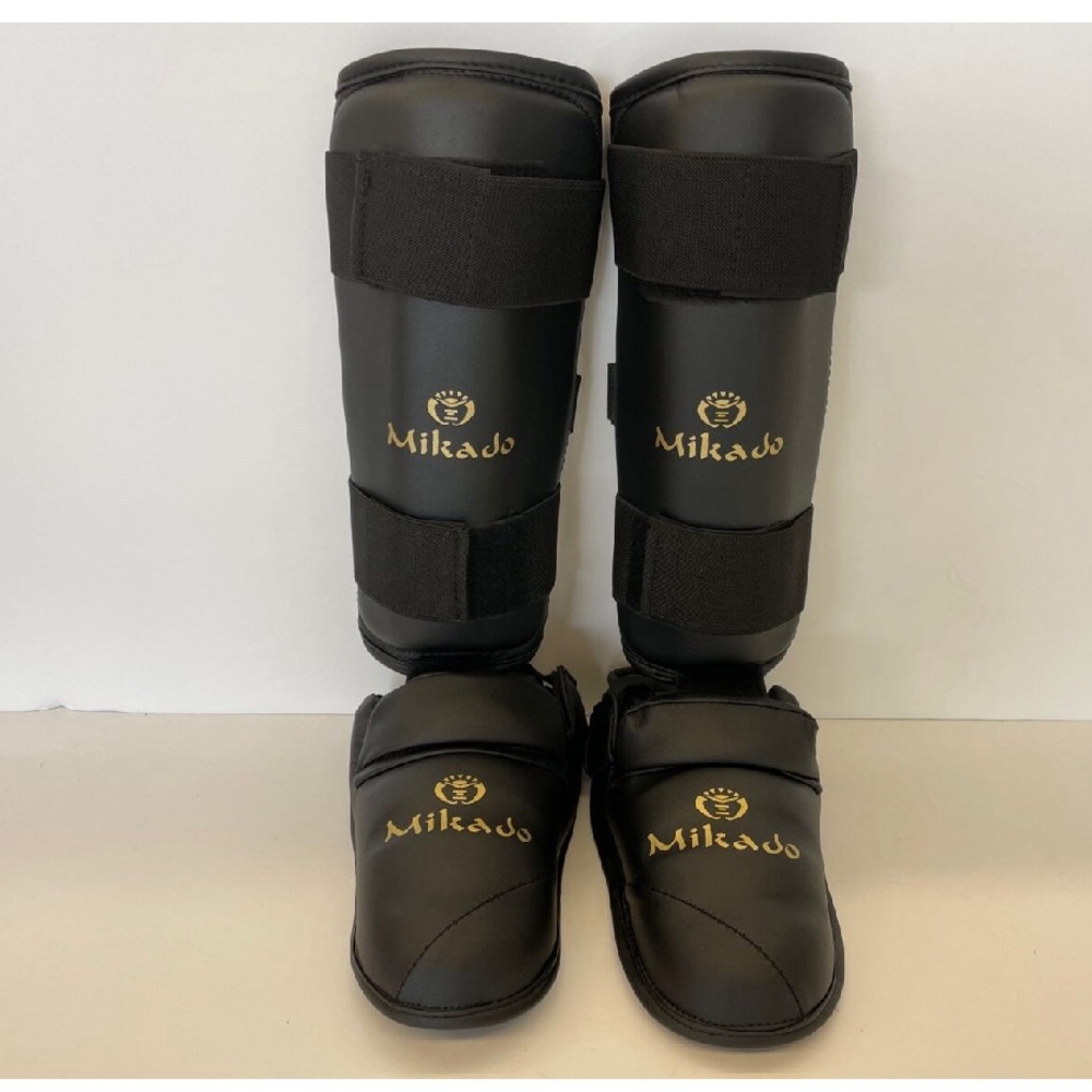 Mikado shin guards. Size M youth.